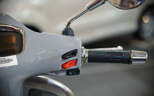 ĐBQH lần thứ hai đề xuất quy tắc "dây kéo áo" để giảm tắc đường - Ảnh 7.