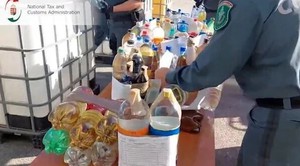 Kiểm tra đột xuất 1 lò mổ lúc 9h tối, phát hiện nhiều chi tiết bất thường: Lập tức tiêu hủy, niêm phong - Ảnh 3.