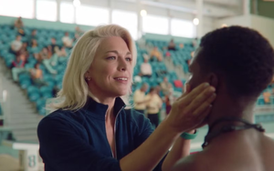 Xem phim “Sex Education”, tôi bật khóc khi nhớ đến người bạn cấp 3: Giá như lúc ấy tôi đã hành xử khác - Ảnh 4.