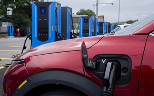 SUV siêu sang Rolls-Royce Cullinan có gói độ mới: Giá gấp 1,5 lần tiền mua xe, ngoại thất toàn sợi carbon, mâm 24 inch - Ảnh 11.