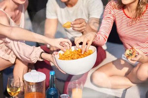 Bản lĩnh quý ông sẽ ngày càng suy giảm nếu nam giới ăn uống kiểu này: Dừng ngay còn kịp! - Ảnh 2.