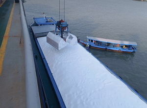 Tài sản ngân hàng tăng chóng mặt: Hai nhà băng tư nhân đầu tiên vượt 1 triệu tỷ đồng, sắp có ngân hàng cán mốc 3 triệu tỷ - Ảnh 1.