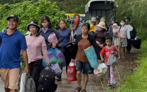 Bão số 10 đổ bộ vào miền Trung, 1 tỉnh cấm người dân ra đường từ 23h hôm nay