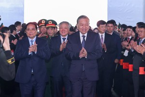 Gặp Thủ tướng, l&atilde;nh đạo Tập đo&agrave;n giữ thế độc t&ocirc;n trong ng&agrave;nh CN 1.000 tỷ USD muốn "l&agrave;m tổ" tại Việt Nam - Ảnh 2.