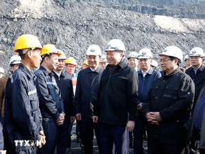 &lsquo;&Ocirc;ng tr&ugrave;m&rsquo; dầu mỏ Nga k&ecirc;u cứu - Ảnh 2.