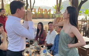 Lộ ảnh Ngọc Trinh ra mắt gia đ&igrave;nh 1 nam diễn vi&ecirc;n Vbiz gi&agrave;u c&oacute;, đẹp trai - Ảnh 4.