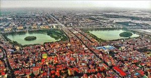 Tỷ ph&uacute; Johnathan Hạnh Nguyễn: &ldquo;T&ocirc;i từng cầm hộ chiếu nhiều quốc gia, nhưng chỉ l&aacute; phiếu bầu cử ở Việt Nam mới khiến tay t&ocirc;i run&hellip;&rdquo; - Ảnh 4.