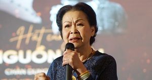 Thanh Tuyền tới nh&agrave; Kh&aacute;nh Ly: "Kh&ocirc;ng biết đứa n&agrave;o đi trước đứa n&agrave;o đi sau" - Ảnh 2.