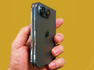 iPhone gập 2.200 USD sắp xuất hiện, song người d&ugrave;ng c&oacute; thể phải chờ tới th&aacute;ng 11 mới được mua - Ảnh 2.