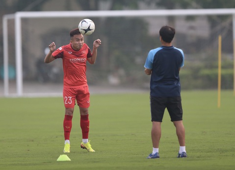 Tuyển thủ U22 Việt Nam thừa nhận bỡ ngỡ với giáo án thầy Park - Ảnh 3. Tuyển thủ U22 Việt Nam thừa nhận bỡ ngỡ với giáo án thầy Park - Ảnh 3.