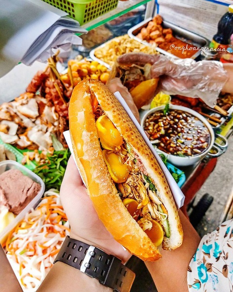 Điểm danh 4 xe bánh mì đỉnh của chóp ở Sài Gòn, chỉ mới nghe thôi là muốn thưởng thức ngay - Ảnh 4. Điểm danh 4 xe bánh mì đỉnh của chóp ở Sài Gòn, chỉ mới nghe thôi là muốn thưởng thức ngay - Ảnh 4.