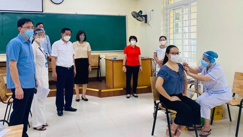 Hà Nội: Tiêm 72.388 mũi vắc xin ngừa Covid-19 trong ngày 29-7 - Ảnh 1. Hà Nội: Tiêm 72.388 mũi vắc xin ngừa Covid-19 trong ngày 29-7 - Ảnh 1.
