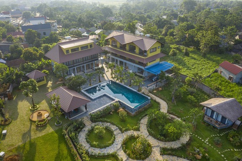 Vì đam mê và thích tụ tập, người phụ nữ này mua 6000m2 đất ở Ba Vì xây cả một resort mini sang chảnh để tận hưởng cuộc sống nghỉ dưỡng cho gia đình - Ảnh 11. Vì đam mê và thích tụ tập, người phụ nữ này mua 6000m2 đất ở Ba Vì xây cả một resort mini sang chảnh để tận hưởng cuộc sống nghỉ dưỡng cho gia đình - Ảnh 11.