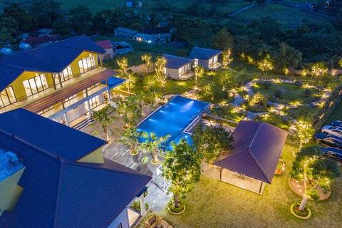 Vì đam mê và thích tụ tập, người phụ nữ này mua 6000m2 đất ở Ba Vì xây cả một resort mini sang chảnh để tận hưởng cuộc sống nghỉ dưỡng cho gia đình - Ảnh 3. Vì đam mê và thích tụ tập, người phụ nữ này mua 6000m2 đất ở Ba Vì xây cả một resort mini sang chảnh để tận hưởng cuộc sống nghỉ dưỡng cho gia đình - Ảnh 3.
