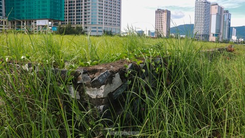 Những dự án ôm đất vàng rồi bỏ hoang ở Đà Nẵng - Ảnh 8. Những dự án ôm đất vàng rồi bỏ hoang ở Đà Nẵng - Ảnh 8.