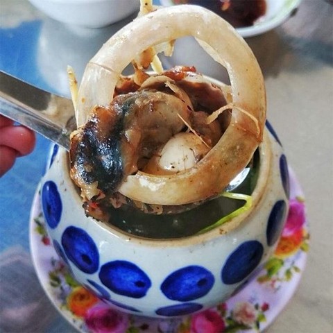 Giật mình trước những món ăn bề ngoài kinh dị nhưng cực ngon của Việt Nam - Ảnh 2. Giật mình trước những món ăn bề ngoài kinh dị nhưng cực ngon của Việt Nam - Ảnh 2.