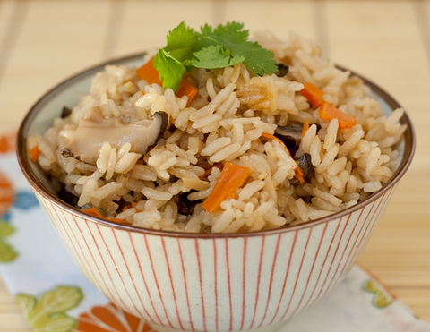 Học lỏm cách người Nhật ăn cơm trắng để khỏe mạnh, sống lâu - Ảnh 1. Học lỏm cách người Nhật ăn cơm trắng để khỏe mạnh, sống lâu - Ảnh 1.