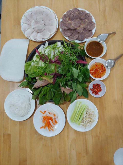 Bánh tráng phơi sương Trảng Bàng: Món ăn hội tụ tinh hoa - Ảnh 5. Bánh tráng phơi sương Trảng Bàng: Món ăn hội tụ tinh hoa - Ảnh 5.