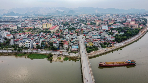 Tỉnh nhỏ thứ 2 Việt Nam nhưng thu ngân sách bằng 7 tỉnh khác cộng lại - Ảnh 3. Tỉnh nhỏ thứ 2 Việt Nam nhưng thu ngân sách bằng 7 tỉnh khác cộng lại - Ảnh 3.