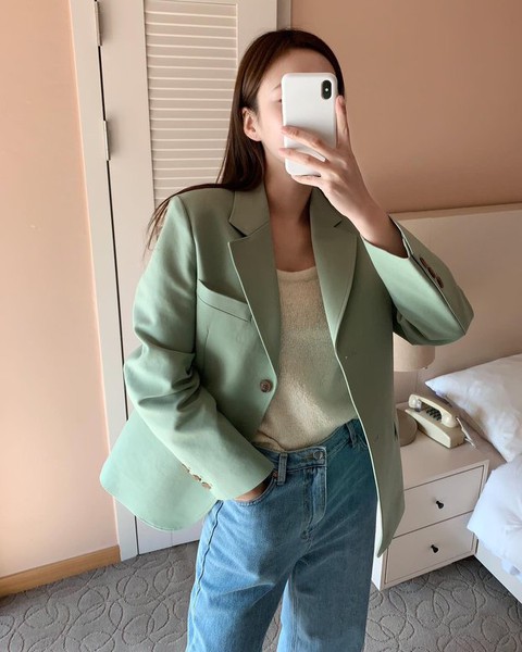10 cách diện blazer màu sắc không lo sến - Ảnh 8. 10 cách diện blazer màu sắc không lo sến - Ảnh 8.