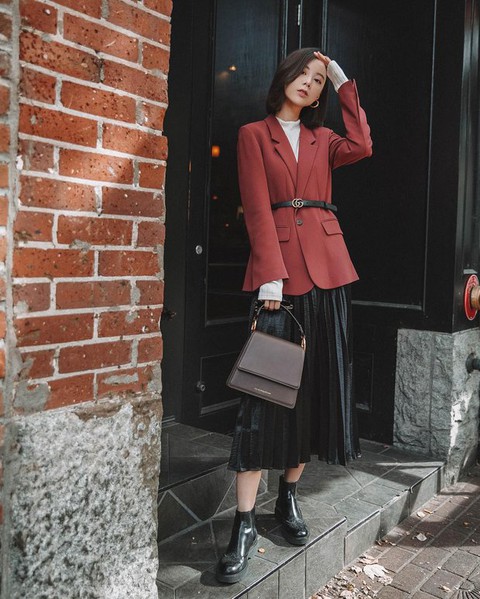 10 cách diện blazer màu sắc không lo sến - Ảnh 2. 10 cách diện blazer màu sắc không lo sến - Ảnh 2.