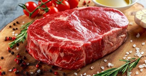 6 nhóm người mắc bệnh này được khuyến cáo không ăn thịt bò - Ảnh 1. 6 nhóm người mắc bệnh này được khuyến cáo không ăn thịt bò - Ảnh 1.