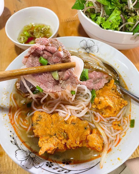 Chỉ trong 24h có thể đi hết các địa điểm đình đám xứ Huế lại còn “ăn sạch” những món đặc sản: Có tin được không? - Ảnh 28. Chỉ trong 24h có thể đi hết các địa điểm đình đám xứ Huế lại còn “ăn sạch” những món đặc sản: Có tin được không? - Ảnh 28.