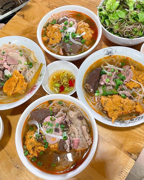 Chỉ trong 24h có thể đi hết các địa điểm đình đám xứ Huế lại còn “ăn sạch” những món đặc sản: Có tin được không? - Ảnh 29. Chỉ trong 24h có thể đi hết các địa điểm đình đám xứ Huế lại còn “ăn sạch” những món đặc sản: Có tin được không? - Ảnh 29.