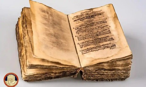 Tìm thấy bản thảo bị mất của Nostradamus - Ảnh 4. Tìm thấy bản thảo bị mất của Nostradamus - Ảnh 4.