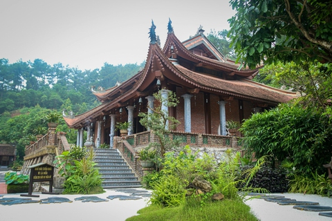 Khám phá ngôi chùa 1000 năm tuổi được ví như chốn tiên cảnh giữa lòng núi rừng - Ảnh 5. Khám phá ngôi chùa 1000 năm tuổi được ví như chốn tiên cảnh giữa lòng núi rừng - Ảnh 5.