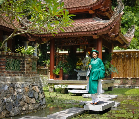 Khám phá ngôi chùa 1000 năm tuổi được ví như chốn tiên cảnh giữa lòng núi rừng - Ảnh 9. Khám phá ngôi chùa 1000 năm tuổi được ví như chốn tiên cảnh giữa lòng núi rừng - Ảnh 9.