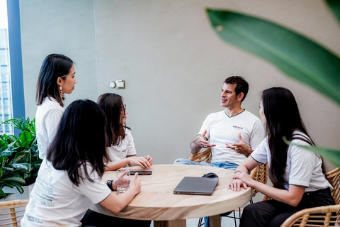 “Những tỷ phú Mỹ tôi biết, không hạnh phúc hơn người Việt Nam bình thường” - Ảnh 10.