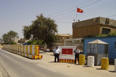 Vị Đại sứ Việt Nam bảo lãnh Iraq “mua chịu” gạo và cuộc đàm phán dưới màn tên lửa - Ảnh 6.