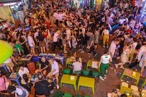 Các địa điểm vui chơi đêm ở Hà Nội không thể bỏ lỡ - Ảnh 16. Các địa điểm vui chơi đêm ở Hà Nội không thể bỏ lỡ - Ảnh 16.