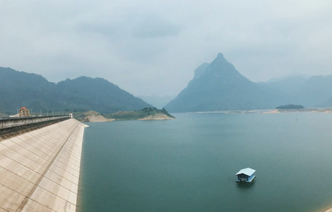 Mãn nhãn trước những cảnh đẹp được ví như “vịnh Hạ Long thu nhỏ” trên khắp đất nước - Ảnh 17. Mãn nhãn trước những cảnh đẹp được ví như “vịnh Hạ Long thu nhỏ” trên khắp đất nước - Ảnh 17.