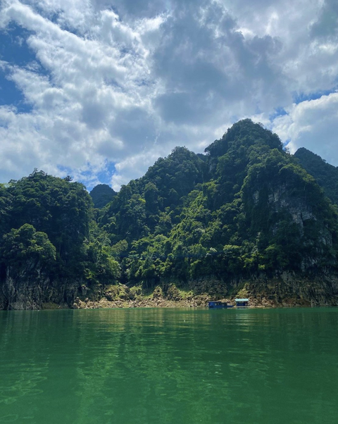 Mãn nhãn trước những cảnh đẹp được ví như “vịnh Hạ Long thu nhỏ” trên khắp đất nước - Ảnh 22. Mãn nhãn trước những cảnh đẹp được ví như “vịnh Hạ Long thu nhỏ” trên khắp đất nước - Ảnh 22.