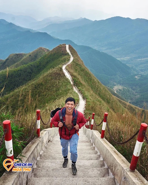 Ở Quảng Ninh có một vùng núi cheo leo, được mệnh danh là 1 trong những nơi khó đi nhất Việt Nam - Ảnh 3. Ở Quảng Ninh có một vùng núi cheo leo, được mệnh danh là 1 trong những nơi khó đi nhất Việt Nam - Ảnh 3.