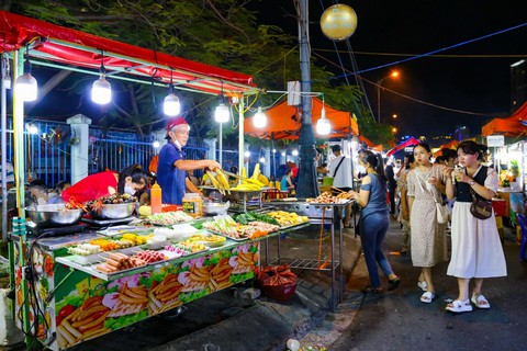 Vẻ đẹp Đà Nẵng về đêm trong mắt khách du lịch - Ảnh 1. Vẻ đẹp Đà Nẵng về đêm trong mắt khách du lịch - Ảnh 1.
