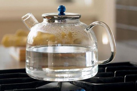 5 loại nước nên dùng để lau bàn thờ đón năm mới phúc lộc dồi dào - Ảnh 1. 5 loại nước nên dùng để lau bàn thờ đón năm mới phúc lộc dồi dào - Ảnh 1.