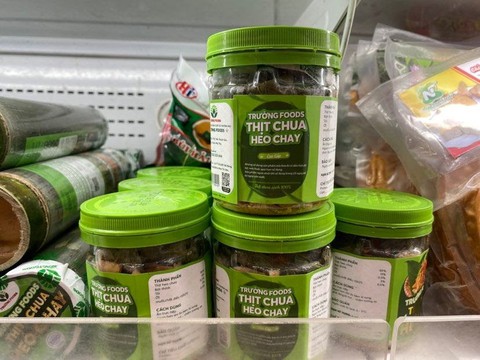 Startup bán thịt chua của cô gái người Mường sau 5 tháng lên Shark Tank: Từ quán nhậu lên kệ siêu thị WinMart, Sói Biển, Siba Foods,... - Ảnh 1. Startup bán thịt chua của cô gái người Mường sau 5 tháng lên Shark Tank: Từ quán nhậu lên kệ siêu thị WinMart, Sói Biển, Siba Foods,... - Ảnh 1.