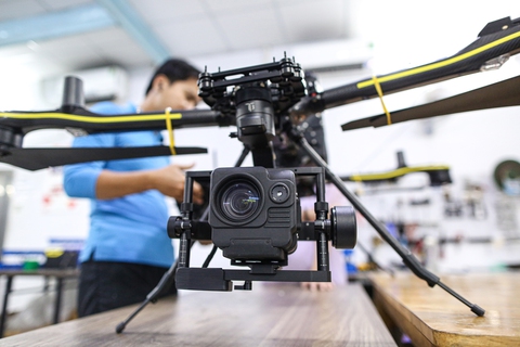 Người Việt chế tạo drone “mạnh nhất thế giới” nói về bí mật giúp Hàn Quốc giàu có và con đường đưa Việt Nam đến hùng cường- Ảnh 8. Người Việt chế tạo drone “mạnh nhất thế giới” nói về bí mật giúp Hàn Quốc giàu có và con đường đưa Việt Nam đến hùng cường- Ảnh 8.
