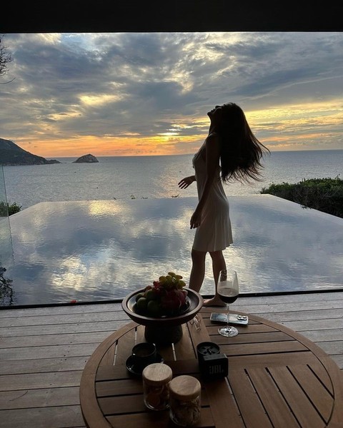 Mỹ nhân Thái Lan diện bikini thả dáng ở biển Ninh Thuận - Ảnh 9. Mỹ nhân Thái Lan diện bikini thả dáng ở biển Ninh Thuận - Ảnh 9.