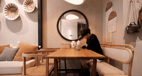 Chàng trai tự sửa căn penthouse cho 3 người ở: “Nhà không lớn nhưng đủ tốt với gia đình tôi” - Ảnh 4. Chàng trai tự sửa căn penthouse cho 3 người ở: “Nhà không lớn nhưng đủ tốt với gia đình tôi” - Ảnh 4.