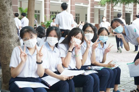 Tại sao nhiều bạn trẻ lại lựa chọn du học ngành ngôn ngữ Anh? - Ảnh 1. Tại sao nhiều bạn trẻ lại lựa chọn du học ngành ngôn ngữ Anh? - Ảnh 1.