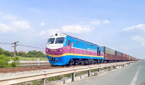Động thái mới 2 tuyến đường sắt 17 tỷ USD kết nối cảng biển ở Việt Nam: Sẽ khởi công sớm? - Ảnh 1. Động thái mới 2 tuyến đường sắt 17 tỷ USD kết nối cảng biển ở Việt Nam: Sẽ khởi công sớm? - Ảnh 1.