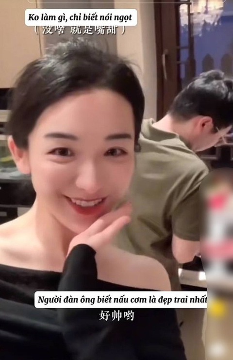 Hôn nhân của “phú bà” Đào Hỷ Nhi: Tổ chức cưới riêng tư ở Nhật, chồng ít lên sóng vì sợ fan vợ bỏ chạy - Ảnh 6. Hôn nhân của “phú bà” Đào Hỷ Nhi: Tổ chức cưới riêng tư ở Nhật, chồng ít lên sóng vì sợ fan vợ bỏ chạy - Ảnh 6.