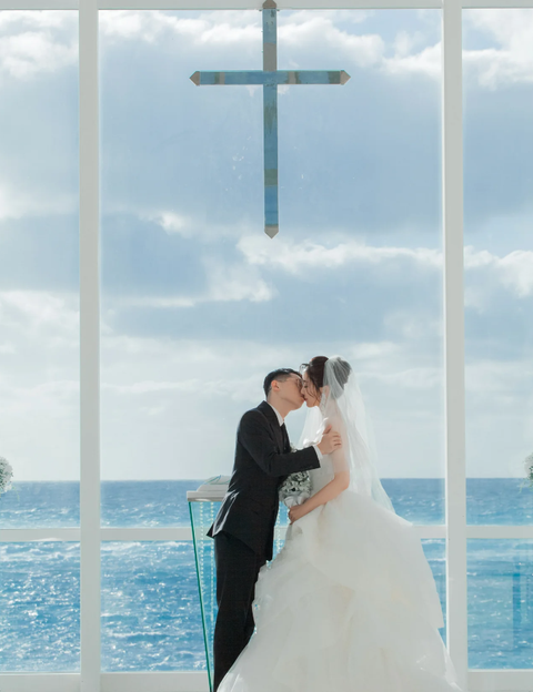 Hôn nhân của “phú bà” Đào Hỷ Nhi: Tổ chức cưới riêng tư ở Nhật, chồng ít lên sóng vì sợ fan vợ bỏ chạy - Ảnh 4. Hôn nhân của “phú bà” Đào Hỷ Nhi: Tổ chức cưới riêng tư ở Nhật, chồng ít lên sóng vì sợ fan vợ bỏ chạy - Ảnh 4.
