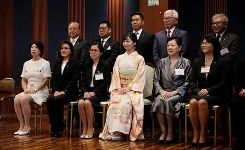 Công chúa xinh đẹp nhất Nhật Bản một mình xuất hiện trong chuyến công du nước ngoài, được khen hết lời bởi chi tiết cực tinh tế - Ảnh 7. Công chúa xinh đẹp nhất Nhật Bản một mình xuất hiện trong chuyến công du nước ngoài, được khen hết lời bởi chi tiết cực tinh tế - Ảnh 7.