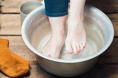 Mùa thu ngâm chân nước ấm thế nào để nhận được nhiều lợi ích sức khỏe? - Ảnh 4. Mùa thu ngâm chân nước ấm thế nào để nhận được nhiều lợi ích sức khỏe? - Ảnh 4.
