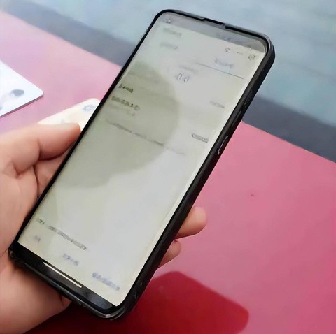 Thương tình giúp đỡ thiếu niên tội nghiệp, 18 năm sau người phụ nữ được báo ân với số tiền khó hiểu - Ảnh 5. Thương tình giúp đỡ thiếu niên tội nghiệp, 18 năm sau người phụ nữ được báo ân với số tiền khó hiểu - Ảnh 5.